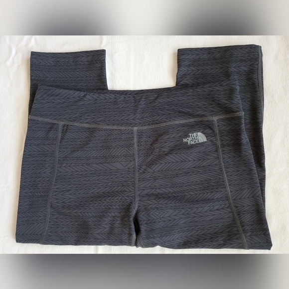 The North Face Gray Flash Dry Athletic Cropped Pants Women's Size Large - Picture 3 of 6